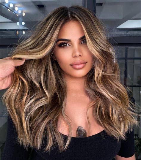 brown hair and blonde highlights|heavy blonde highlights brown hair.